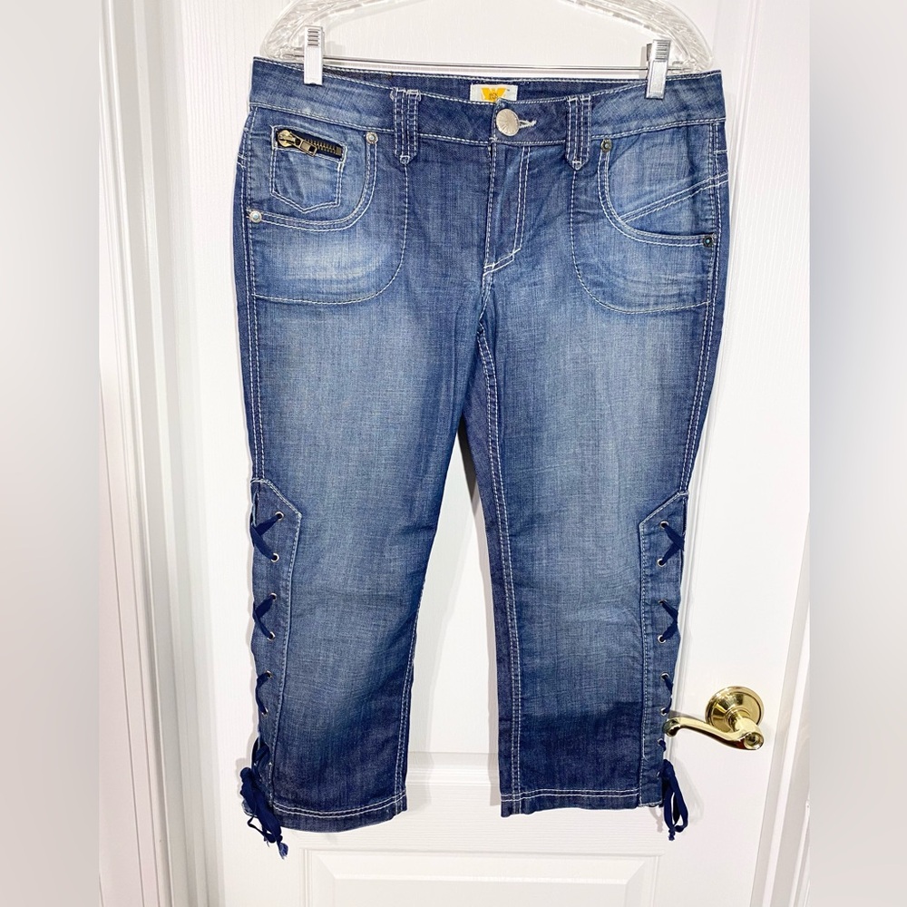 Y2K VTG Antik Denim Western Lace Up Leg Turquoise Detail Capri Jeans Size 31